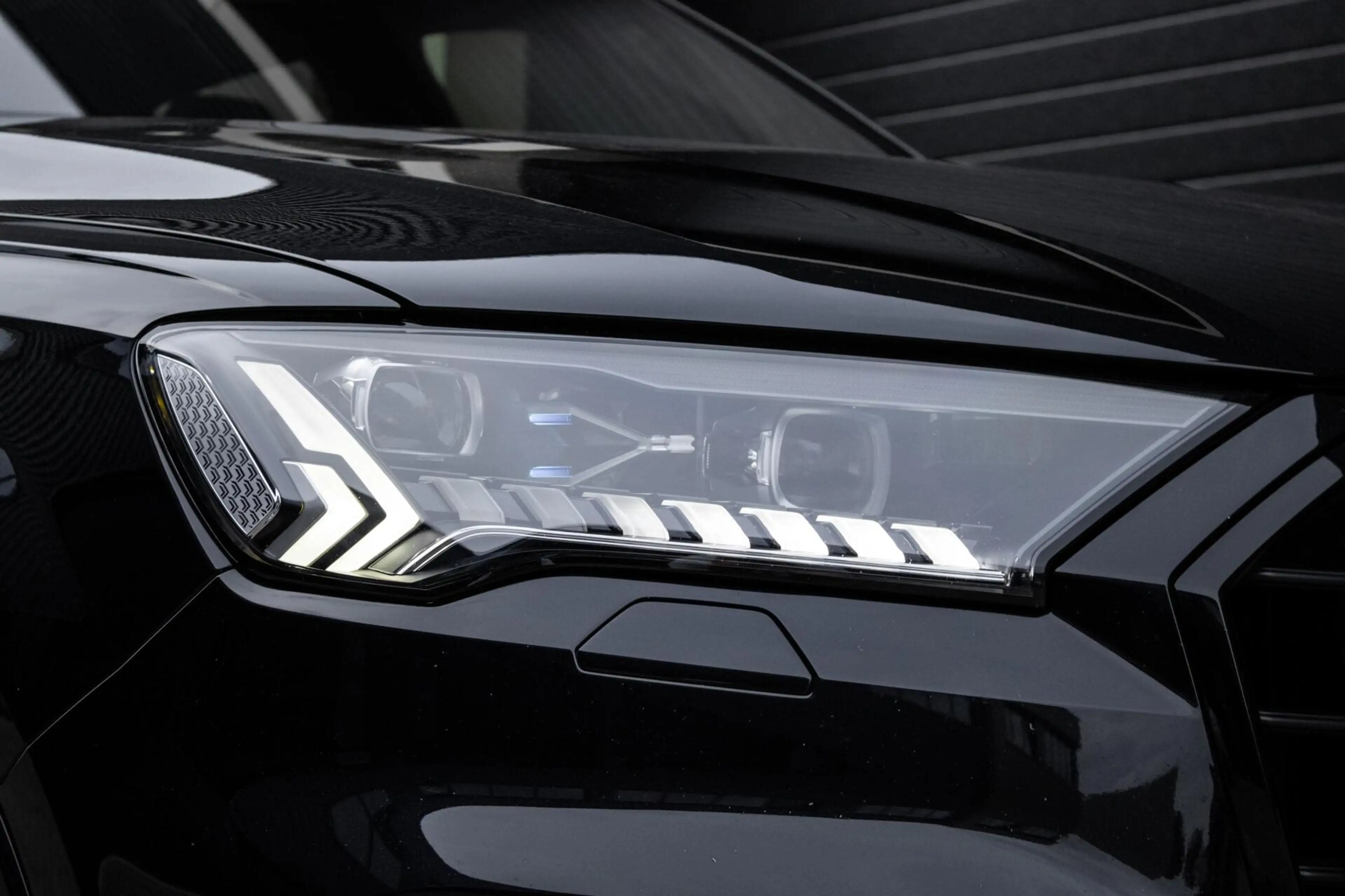 Audi SQ7 4.0 TFSI Quattro 7-Zits | KERAMSICH | PANO | B&O | — photo 10