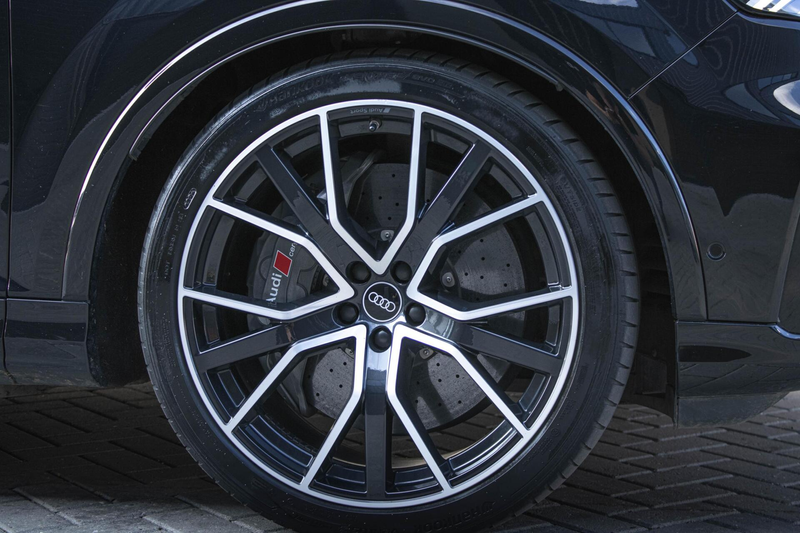 Audi SQ7 4.0 TFSI Quattro 7-Zits | KERAMSICH | PANO | B&O | — photo 14