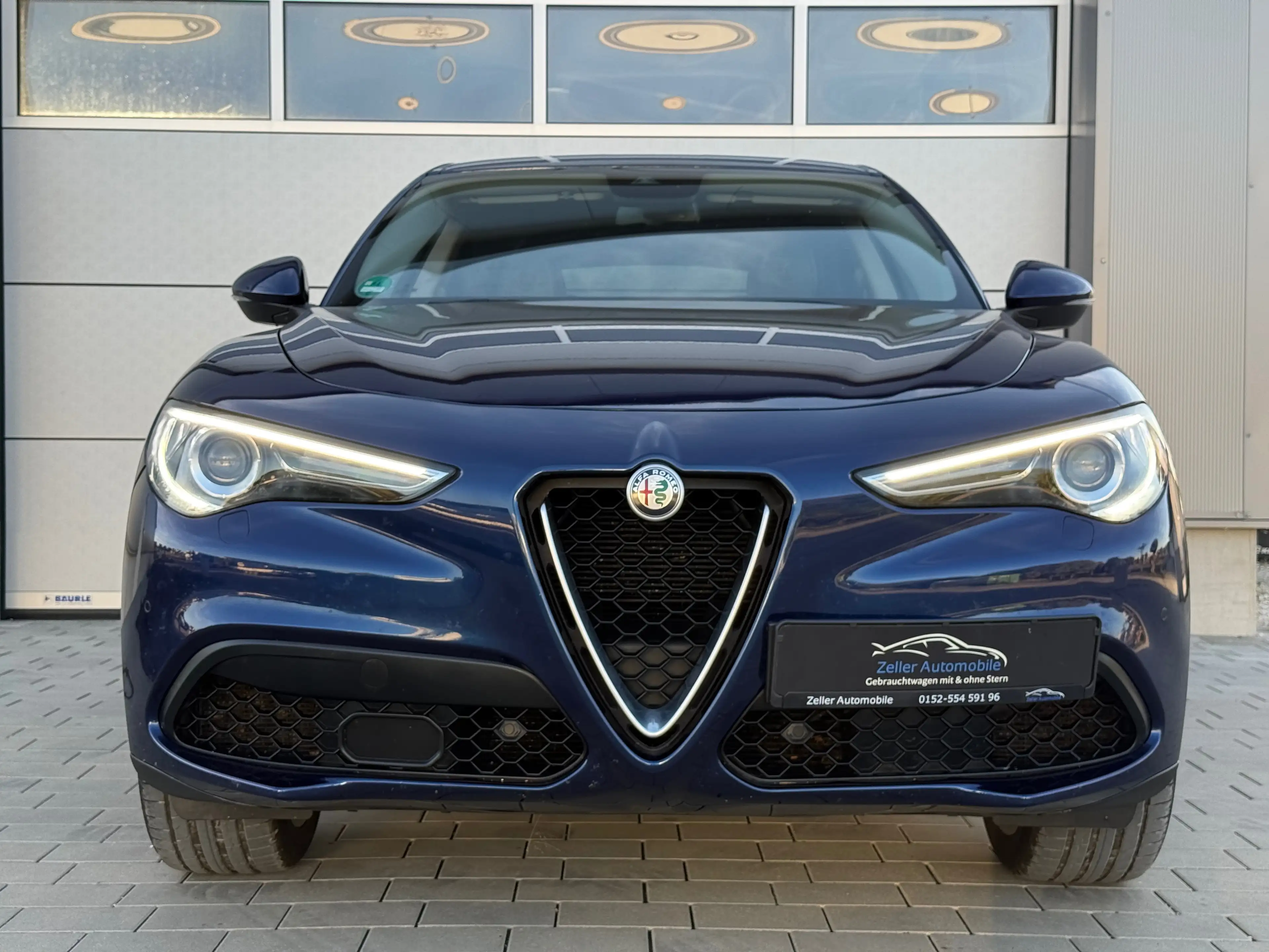 Alfa Romeo Stelvio First Edition Q4 / 2. Hand / Gepflegt / 8 Fach / AHK — photo 2