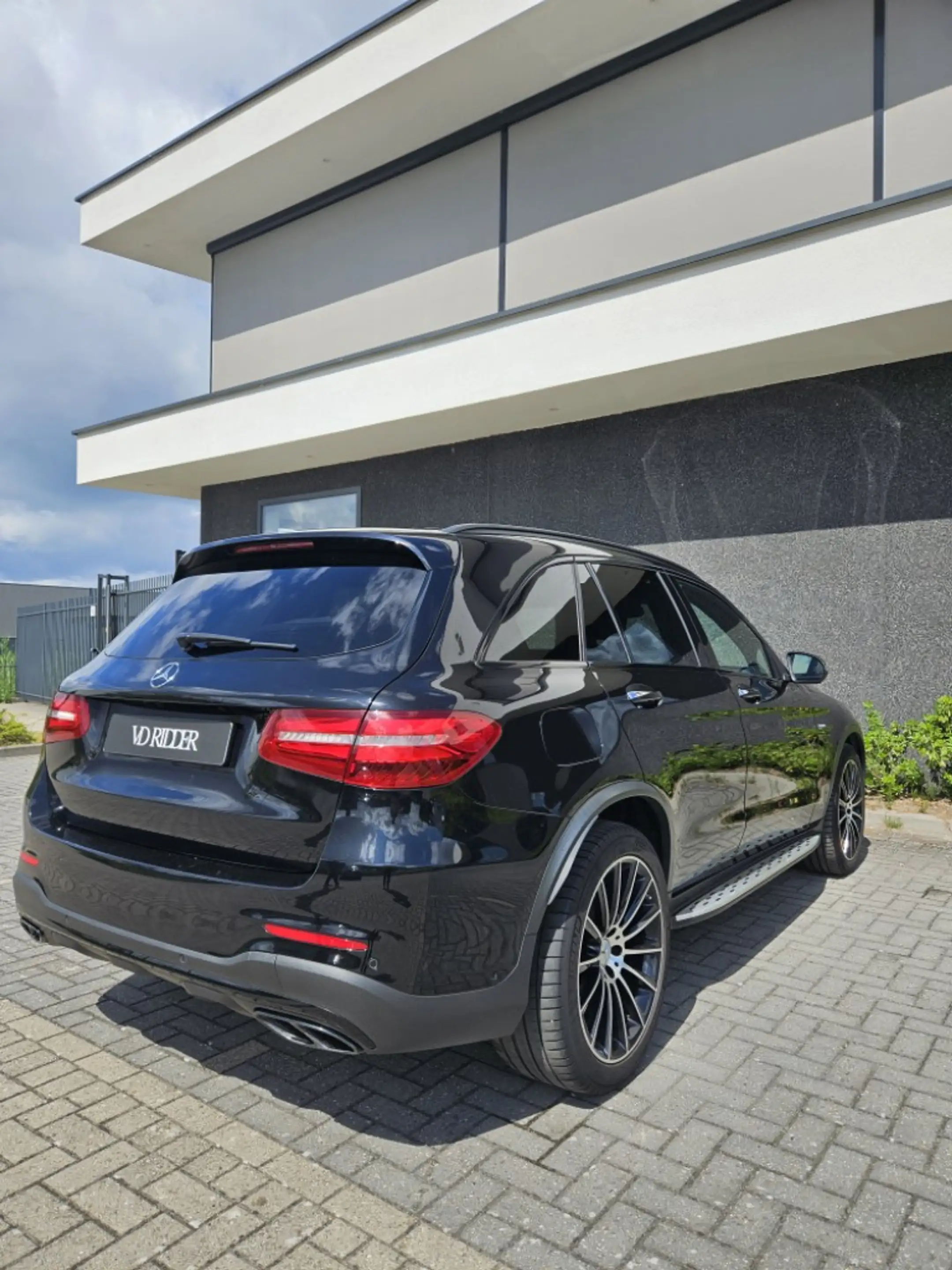 Mercedes-Benz GLC 43 AMG 4MATIC HUD PANORAMADAK — photo 6