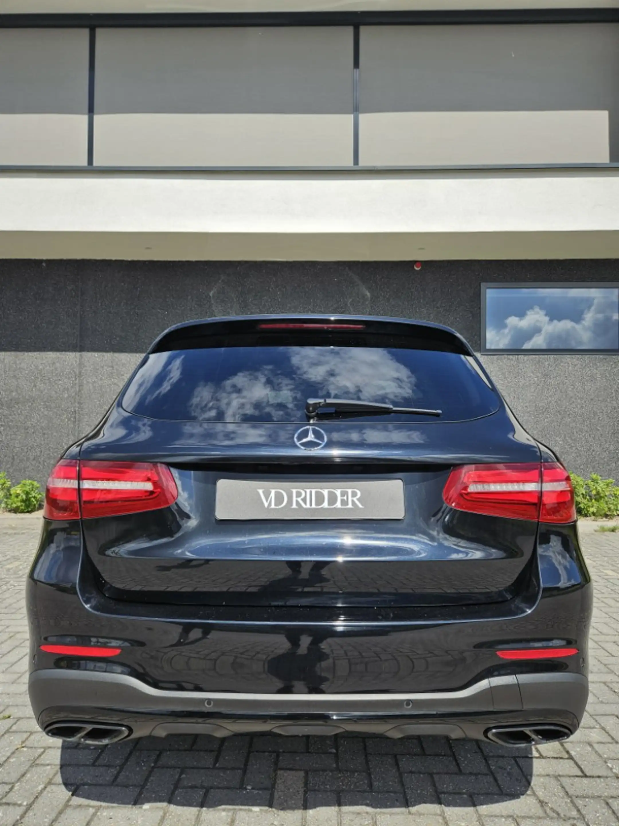 Mercedes-Benz GLC 43 AMG 4MATIC HUD PANORAMADAK — photo 7