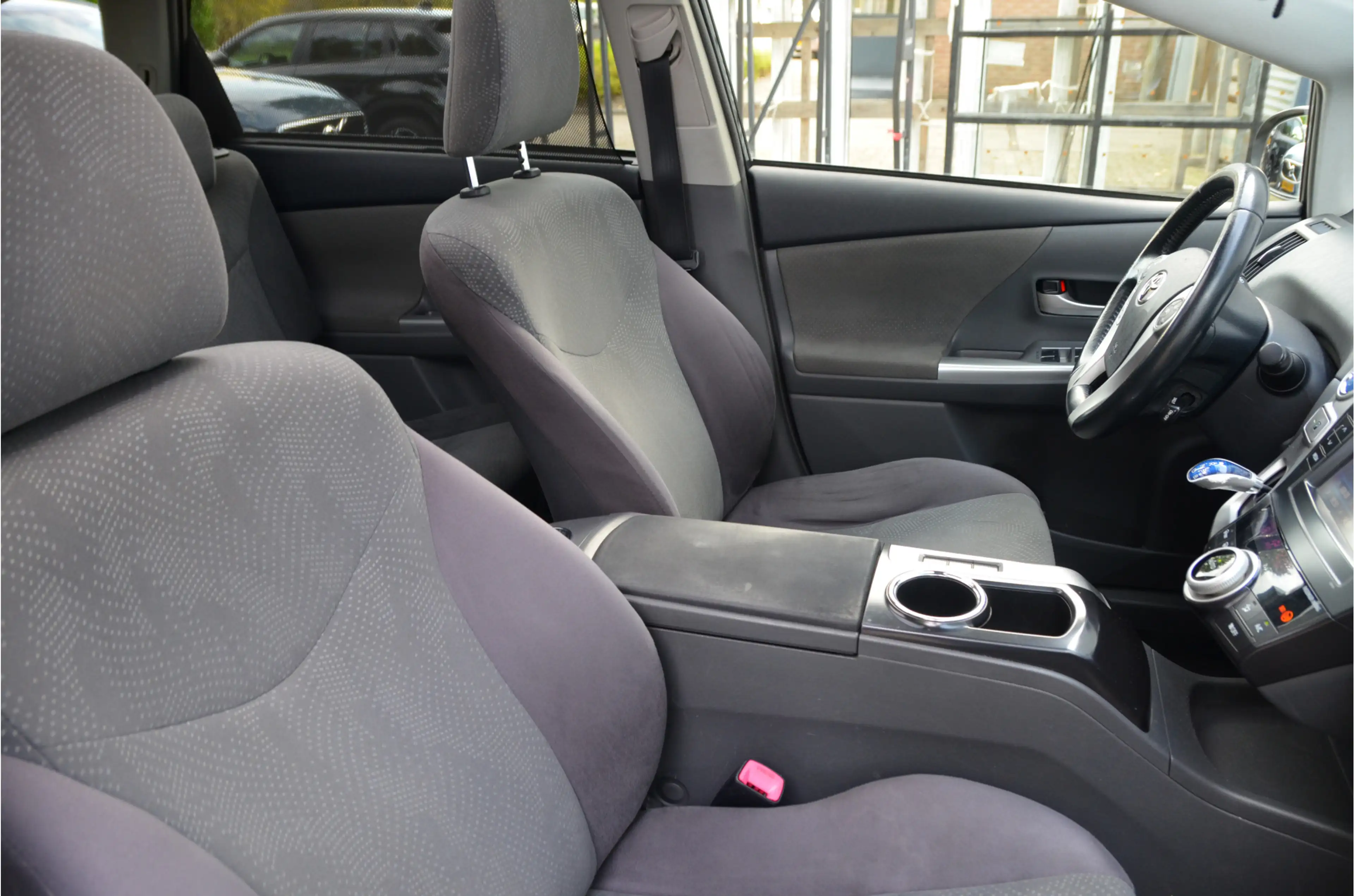 Toyota Prius+ Prius Wagon 1.8 Aspiration 96g 7-zits, Fiets Trekh — photo 3