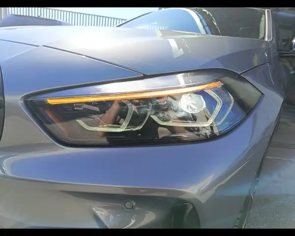 BMW 1 Series view 11