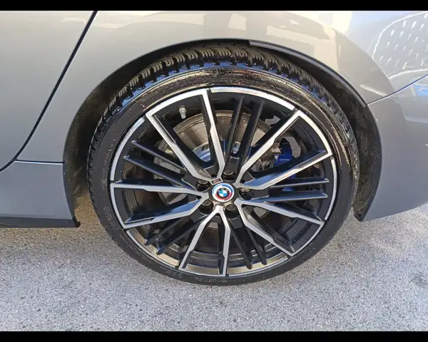BMW 1 Series view 10