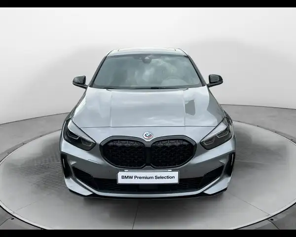 BMW 1 Series view 3