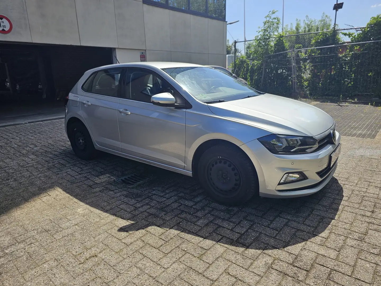 Volkswagen Polo 1.0 TSi Comfortline OPF Gris - 2