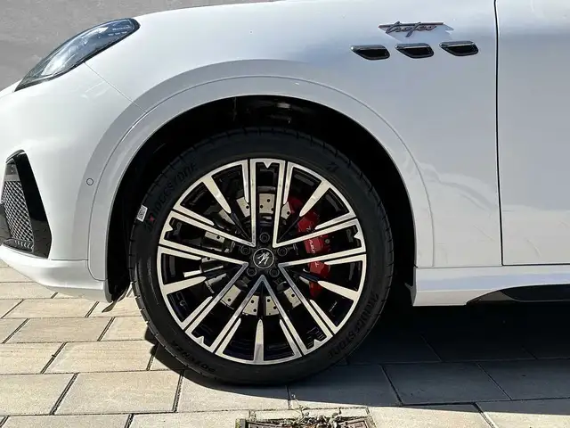 Maserati Grecale view 9