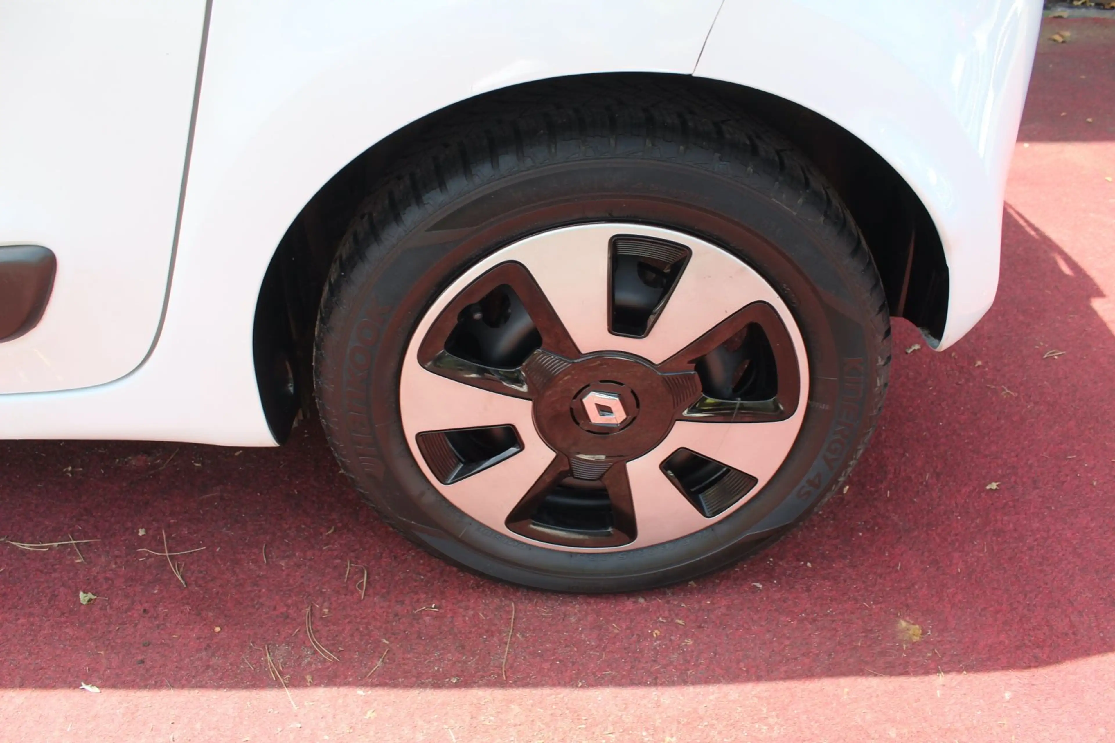 Renault Twingo TWINGO LIMITED FALTDACH KLIMA LOOK PAKET 2Hd — photo 12