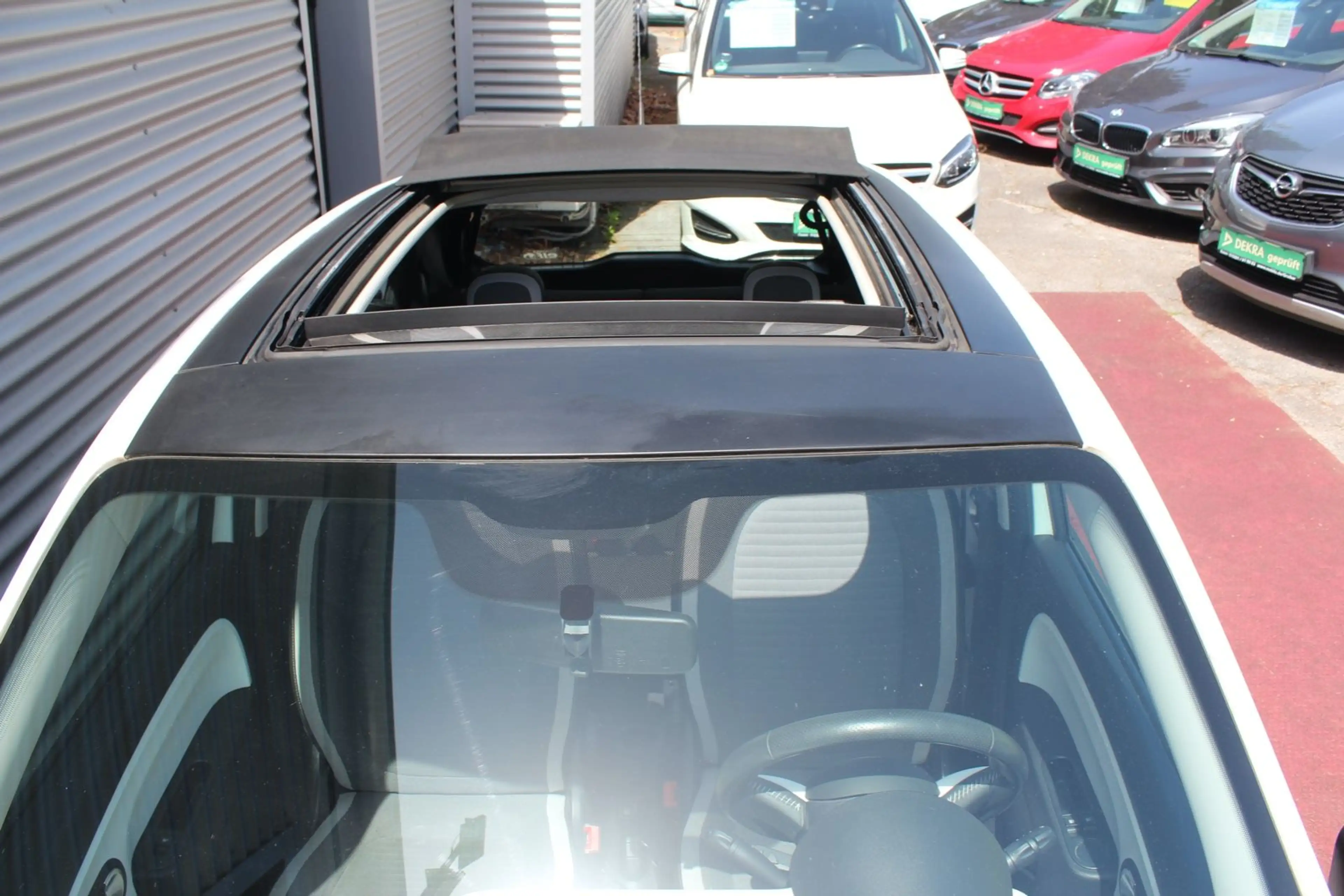 Renault Twingo TWINGO LIMITED FALTDACH KLIMA LOOK PAKET 2Hd — photo 14