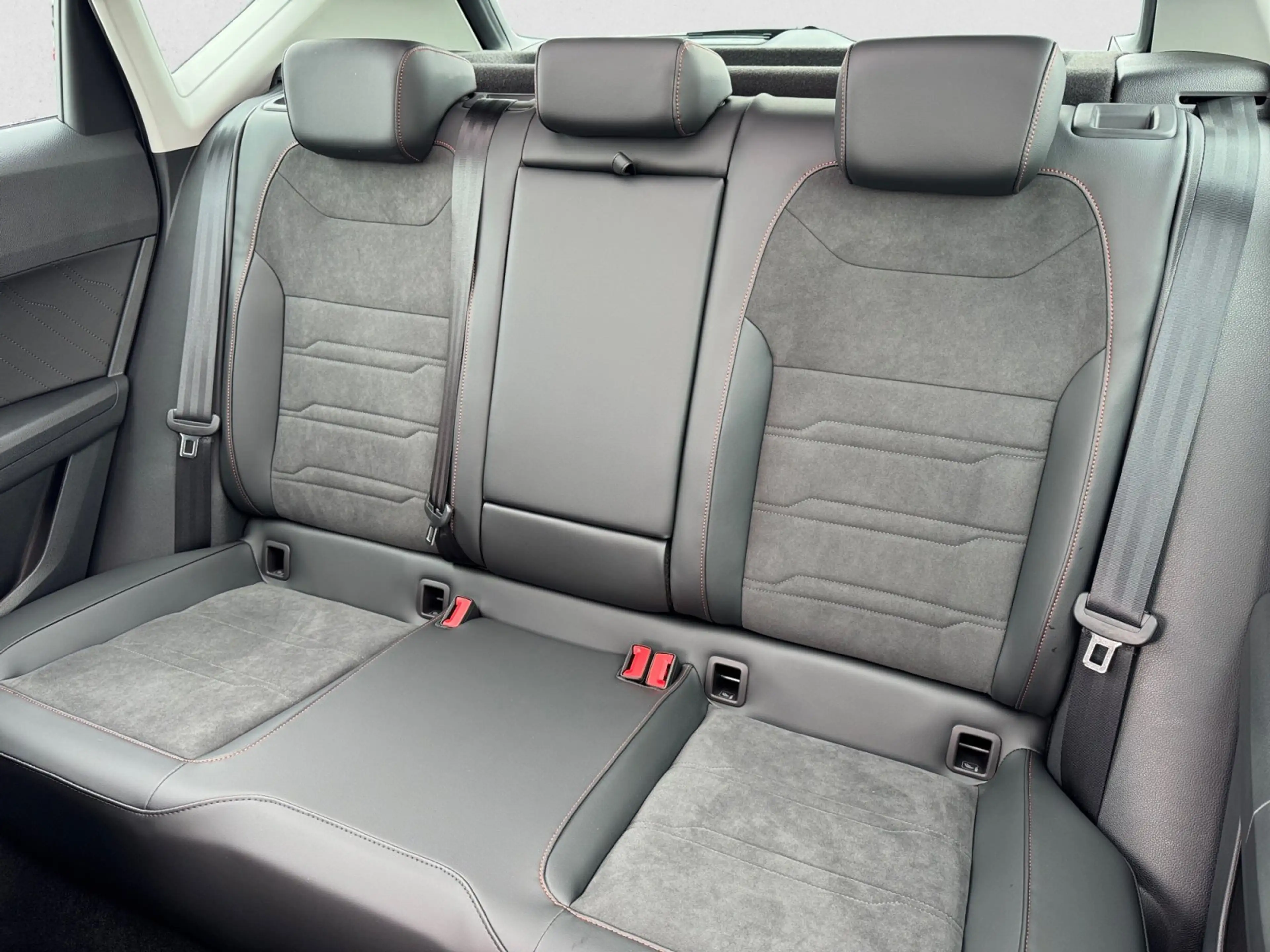 SEAT Ateca FR TSI DSG|PANO|AHK|NAVI|elek.HECKKLAPPE| — photo 10