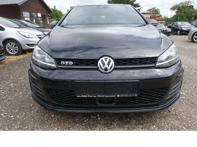 Volkswagen Golf view 2
