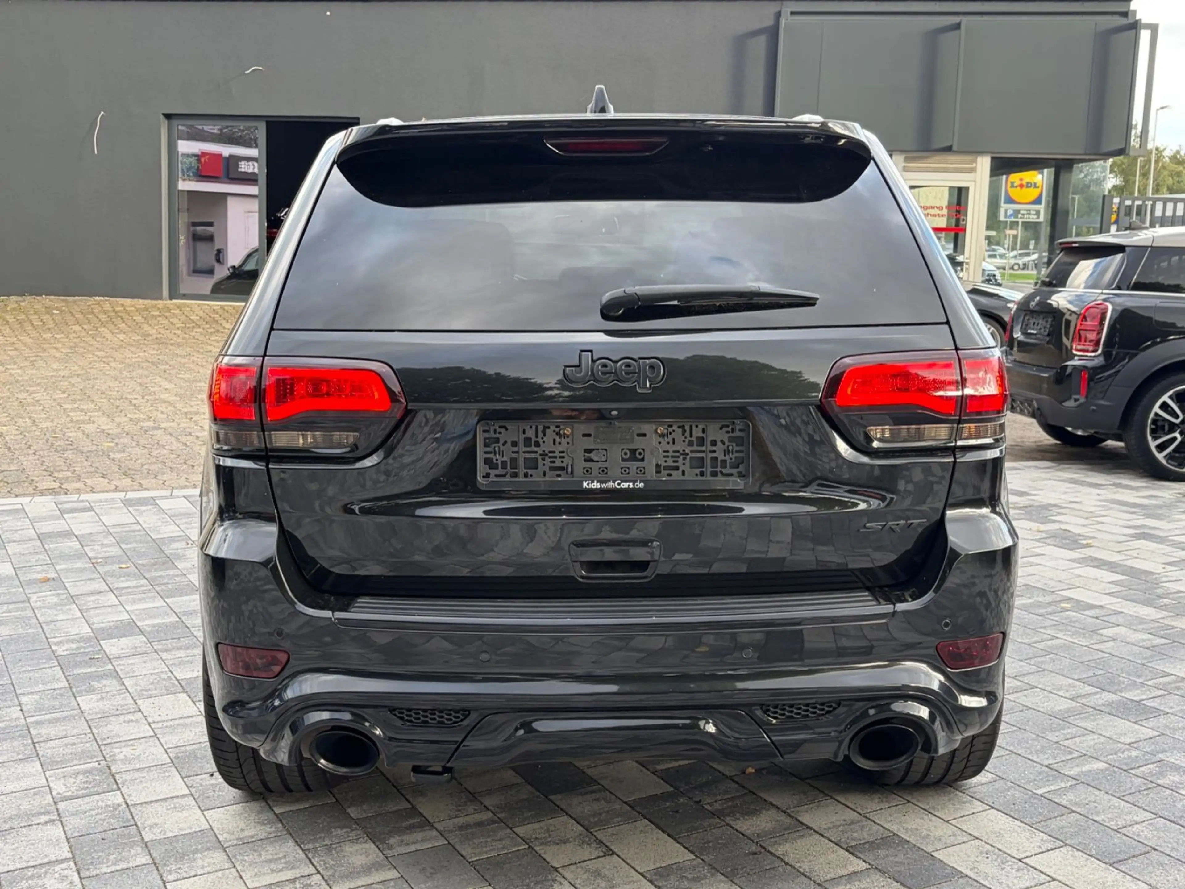 Jeep Grand Cherokee 6.4 V8 HEMI SRT — photo 6