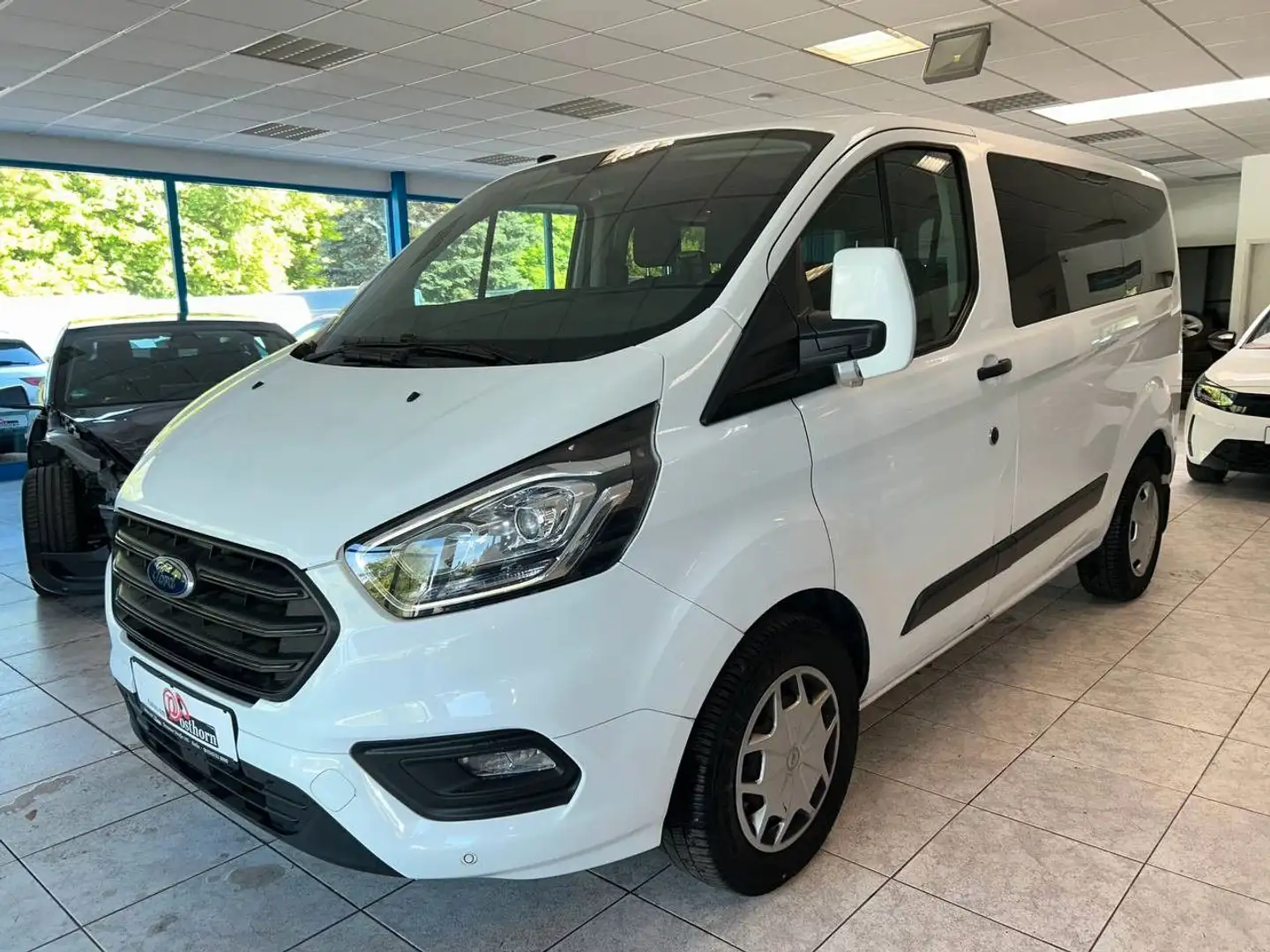 Ford Tourneo Custom 9 Sitzer 320 Klima PDC Tempomat Weiß - 1