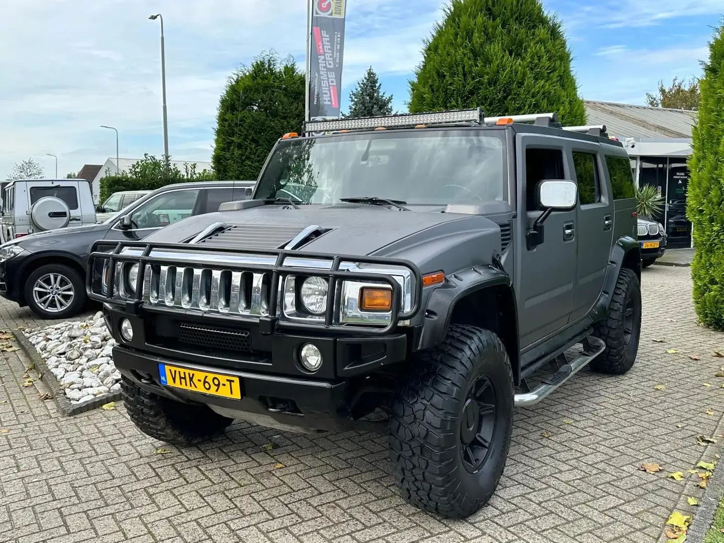 HUMMER H2 6.0 V8 LPG Grijs kenteken Verhoogd / Verbreed Youn Schwarz - 1