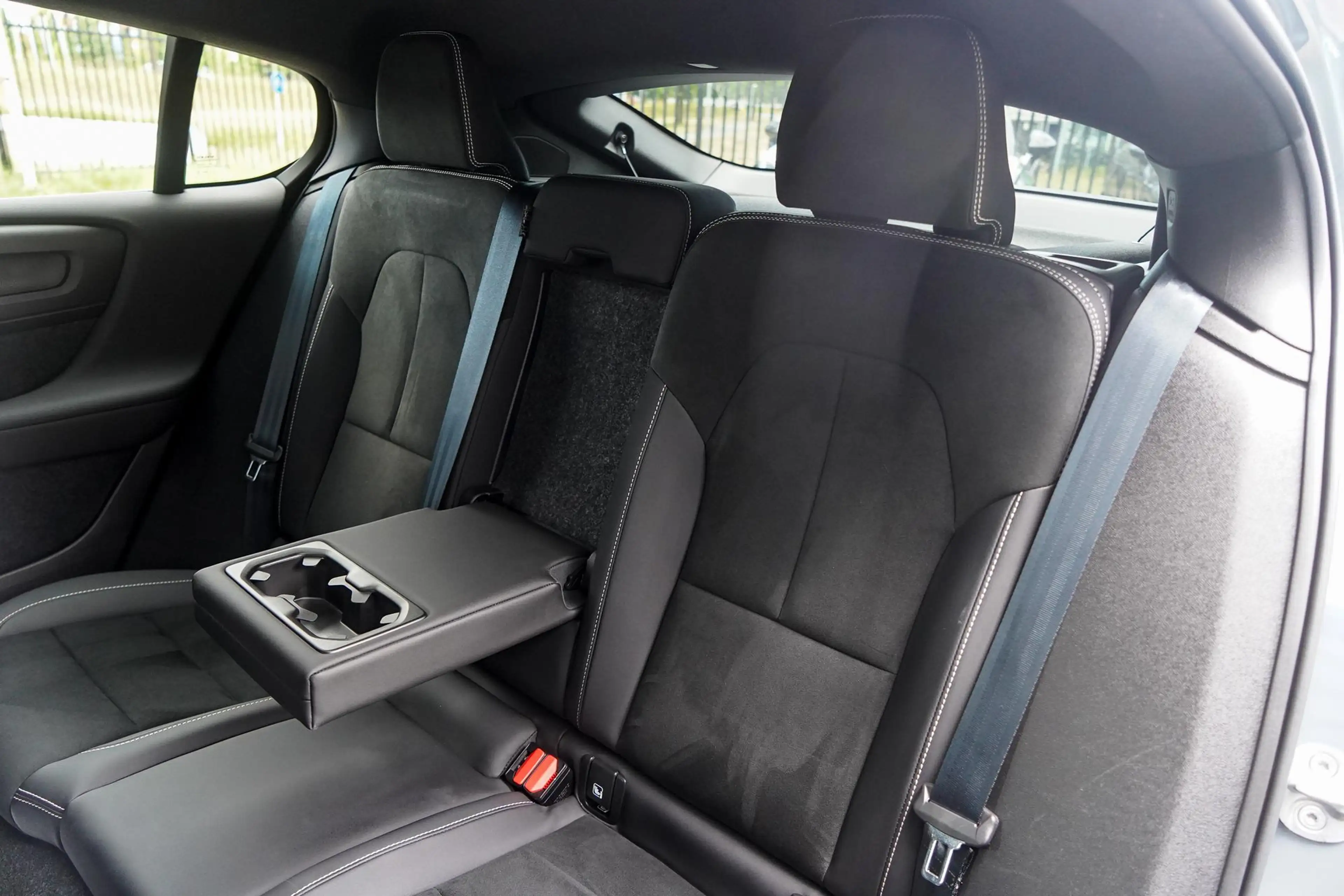 Volvo C40 Recharge Ultimate 69 kWh Electrisch verstelbare vo — photo 14