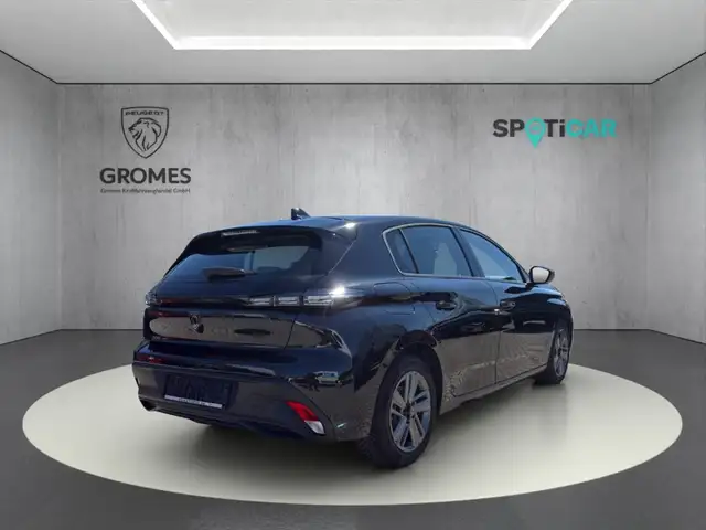 Peugeot 308 view 3