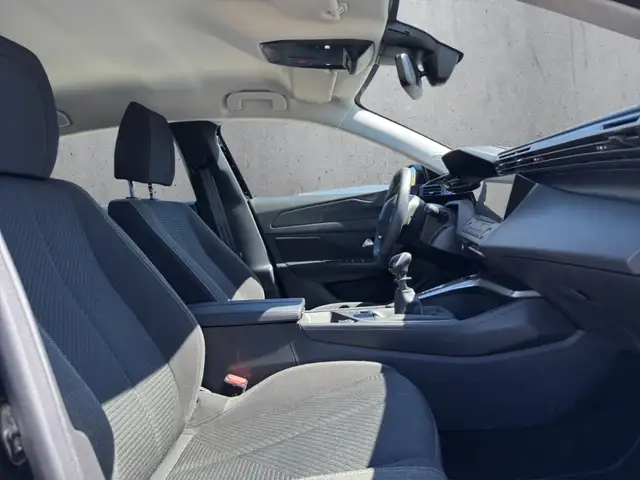 Peugeot 308 view 12