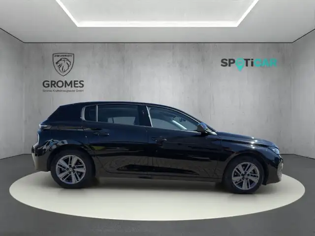 Peugeot 308 view 2