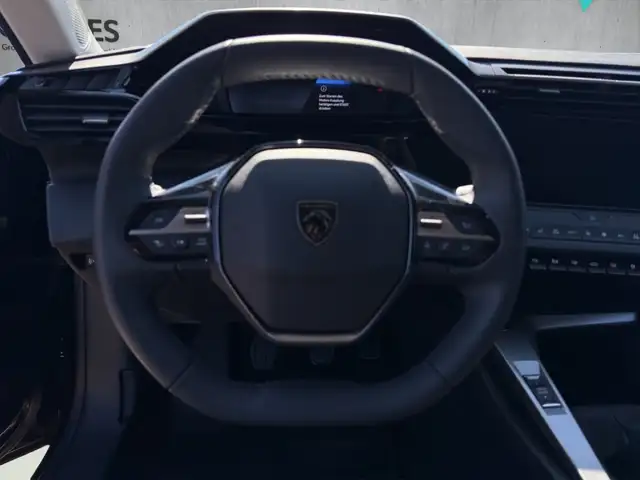 Peugeot 308 view 9