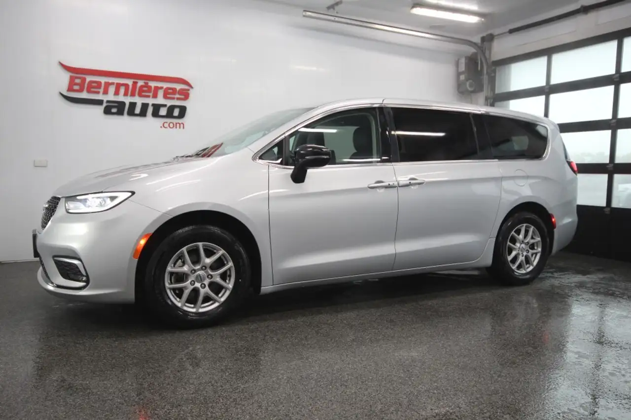2024 Chrysler Pacifica