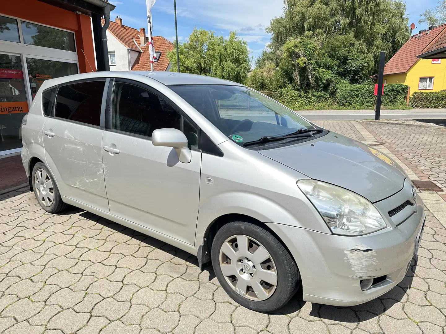 Toyota Corolla Verso 1.8 Sol 7-Sitzer Gris - 1