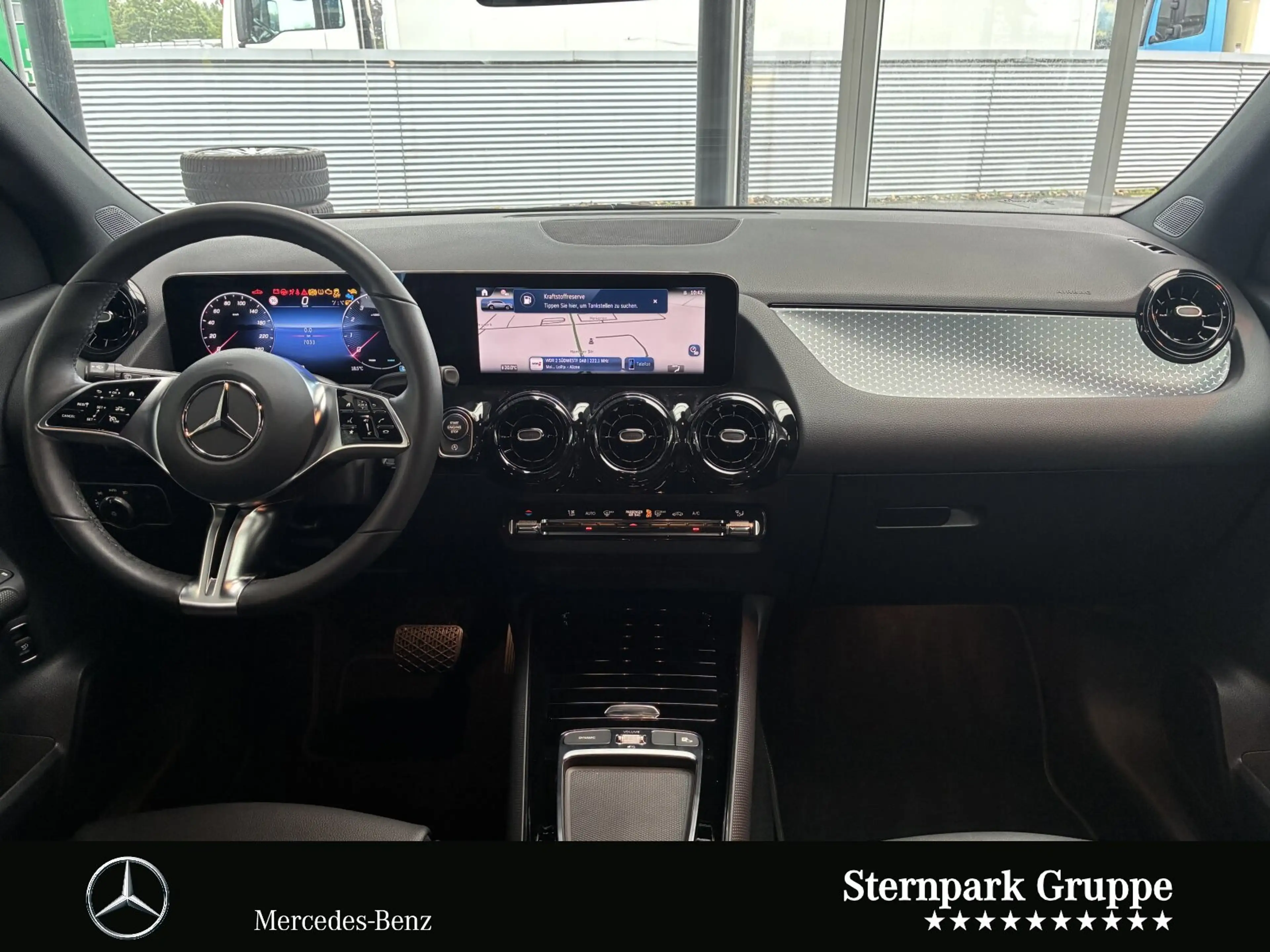 Mercedes-Benz GLA 200 GLA 200 LED*RFK*Navi*MBUX*Winter*Tempomat*DAB*17 — photo 12