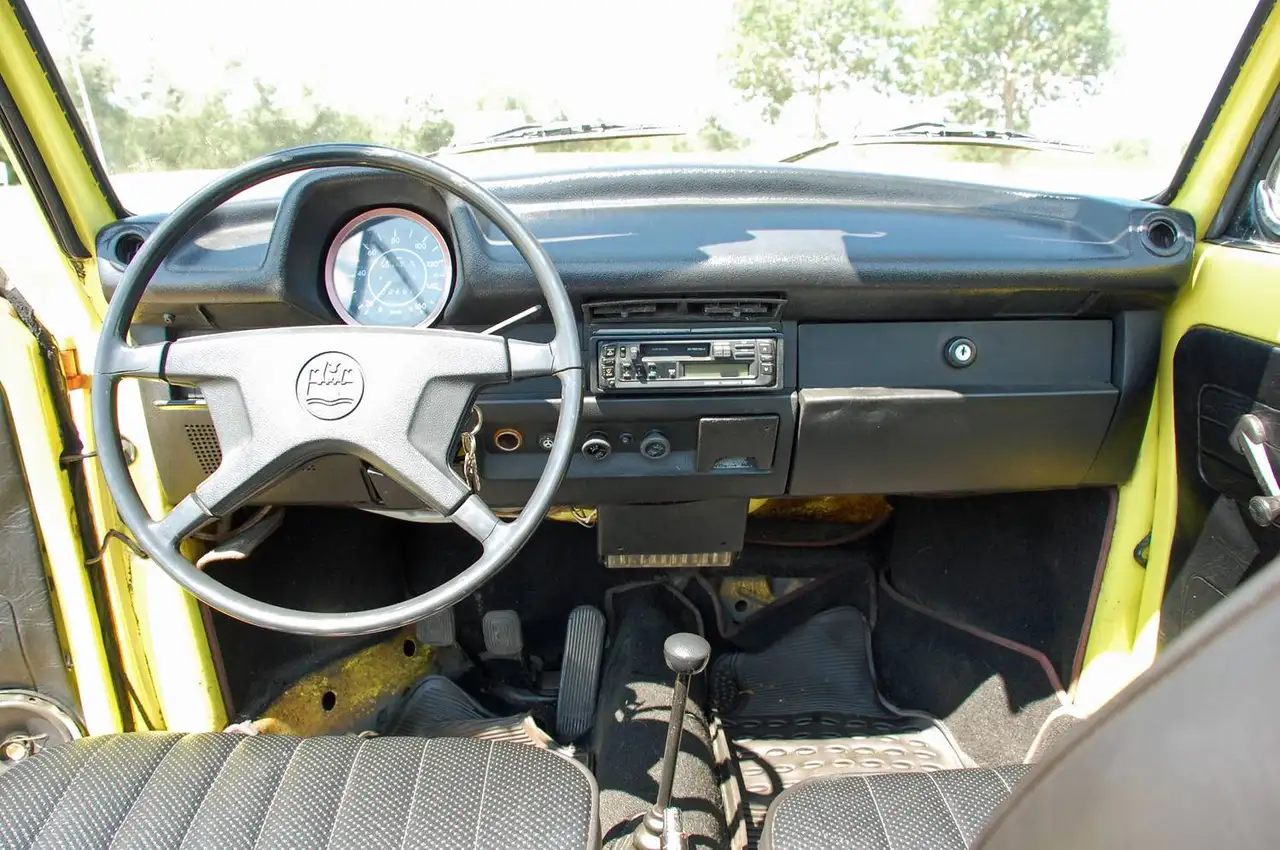 Volkswagen Käfer 1303 Cabrio mit H-Tüv, foto 3
