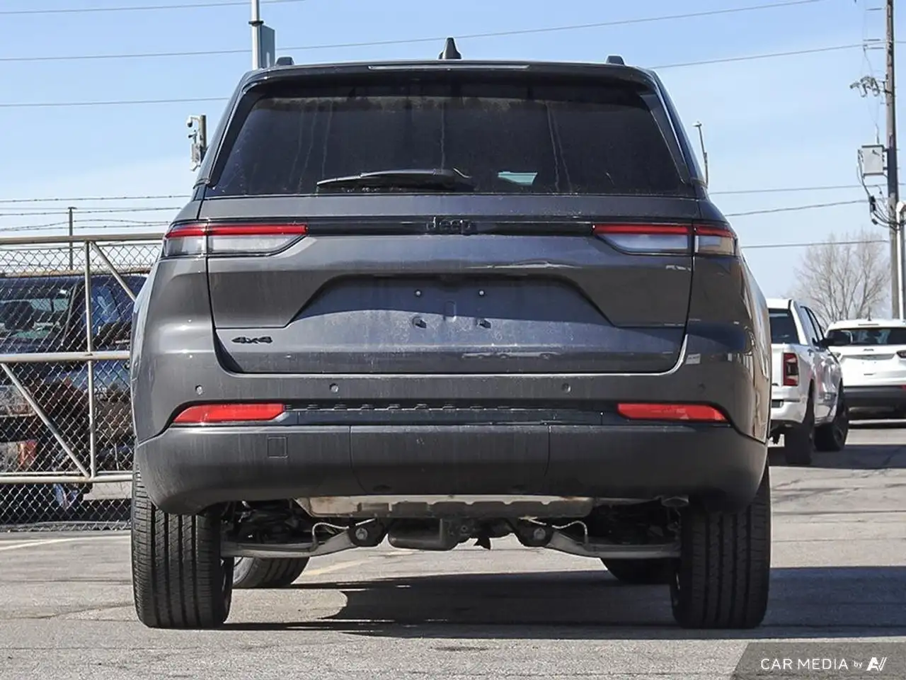 Jeep Grand Cherokee снимка Jeep Grand Cherokee