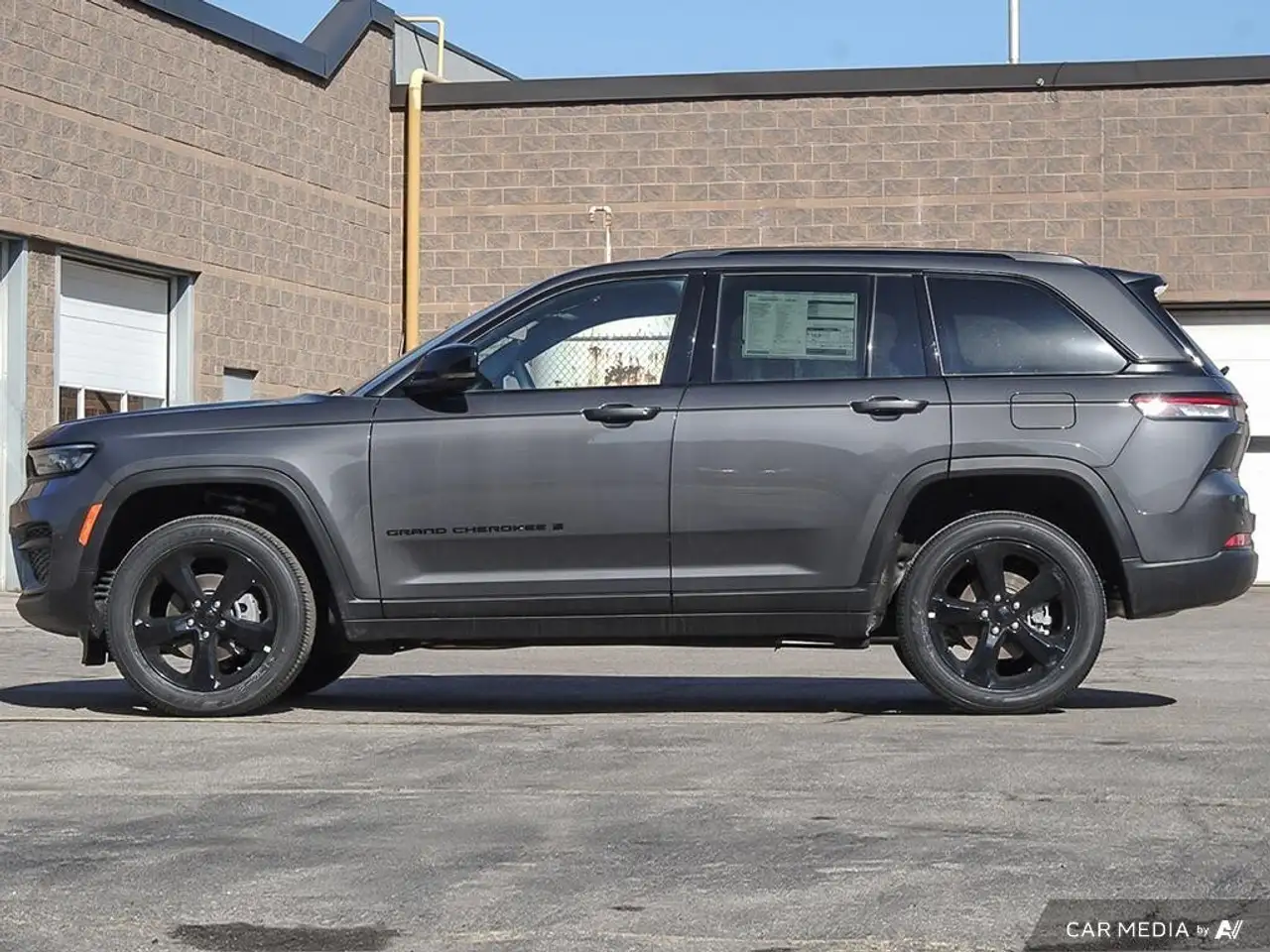 Jeep Grand Cherokee снимка Jeep Grand Cherokee