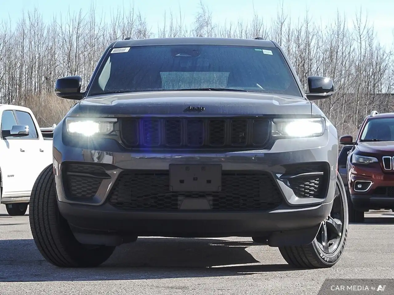 Jeep Grand Cherokee снимка Jeep Grand Cherokee