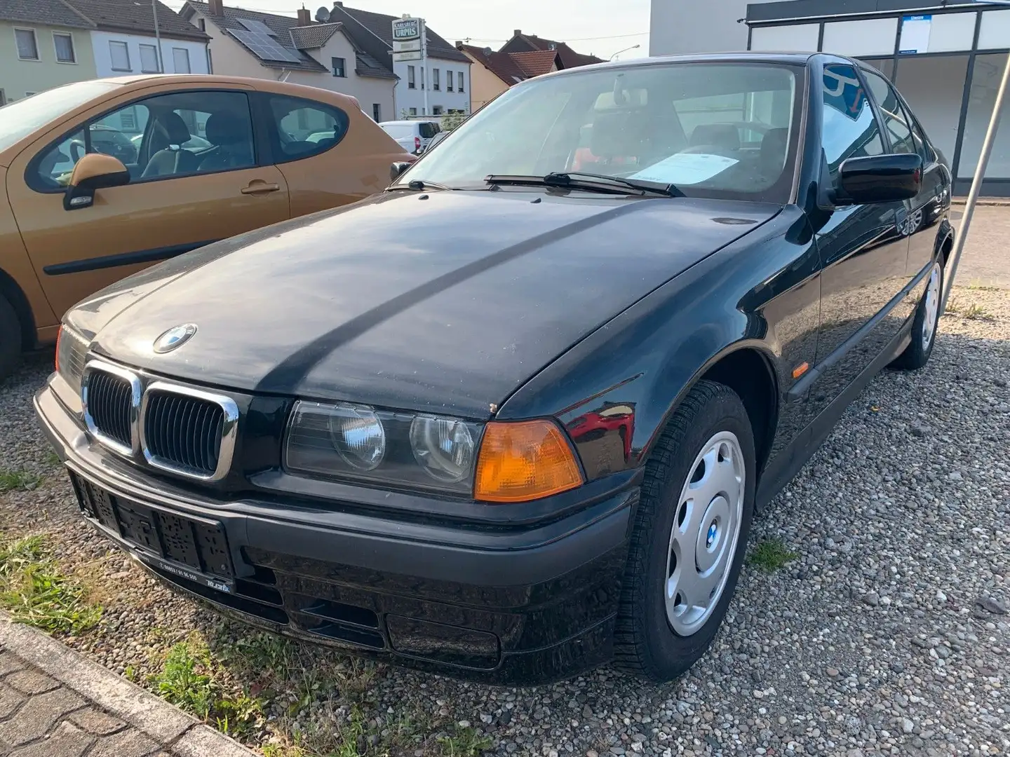 BMW 318 i - 1