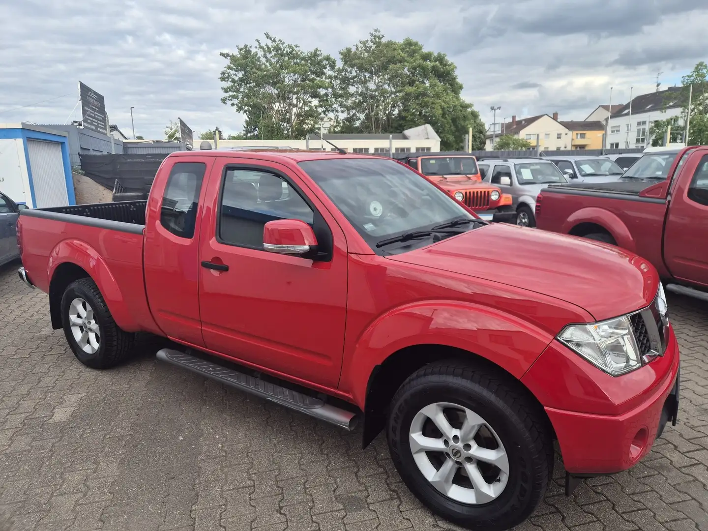 Nissan Navara King Cab SE 4X4 **1.Hand/19%MwSt./nur 102 Tkm** Rojo - 2
