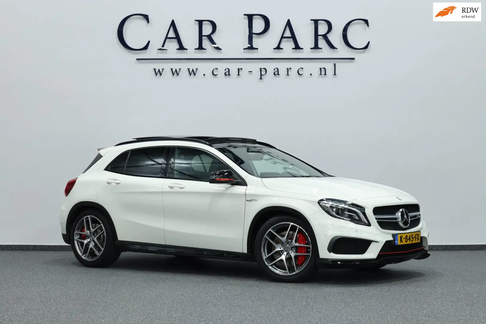Mercedes-Benz GLA 45 AMG 4MATIC Edition 1 LED/PANO/CARPLAY/HALF LEDER+S.VER Blanc - 1