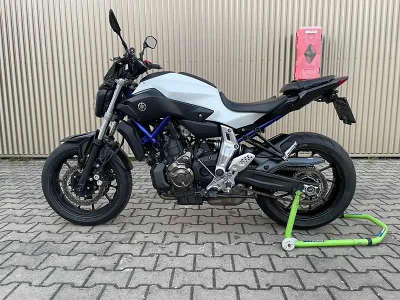 Yamaha MT-07 - foto 8