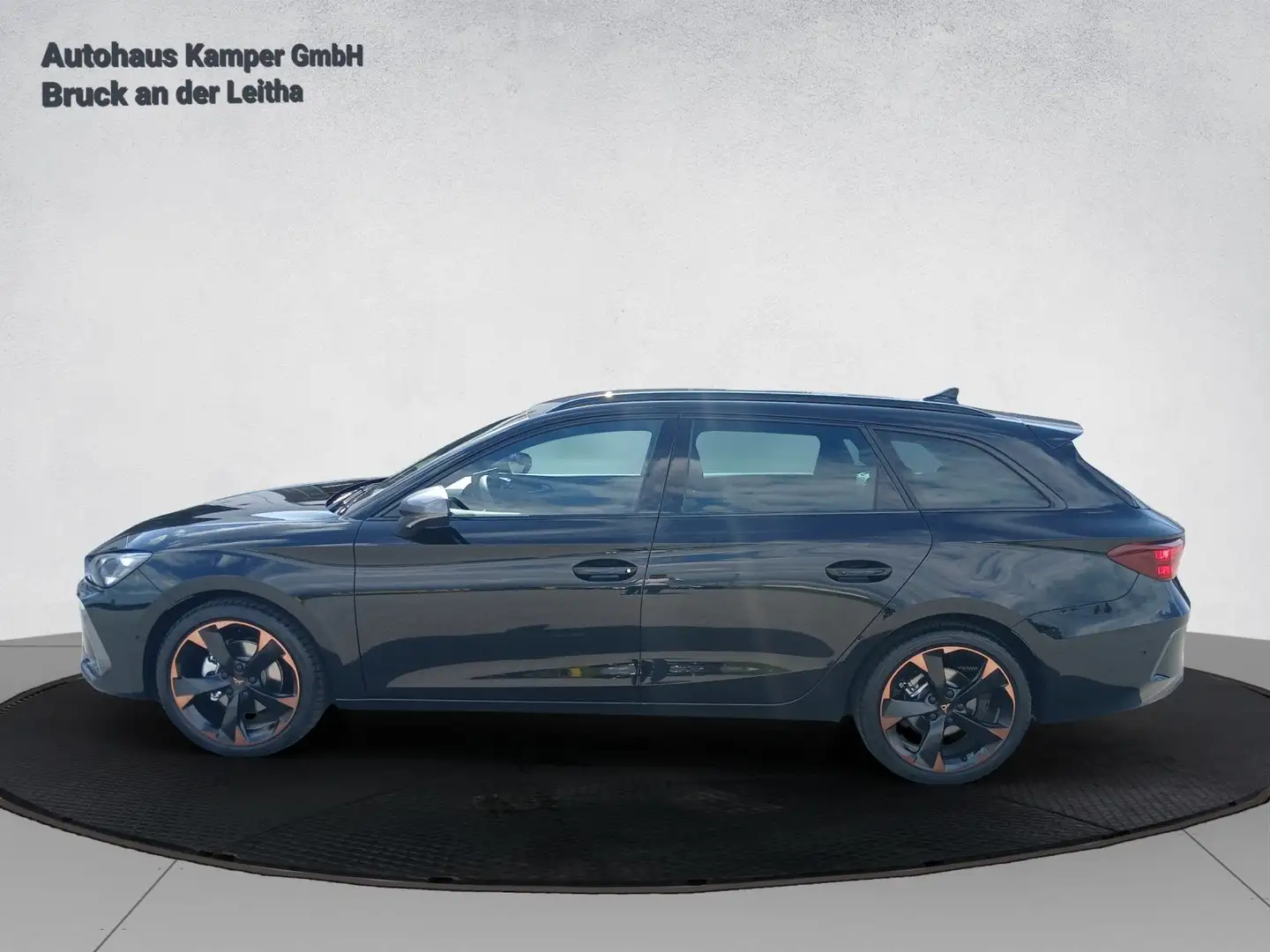 CUPRA Leon 1.5 eTSI DSG 150 PS Schwarz - 2