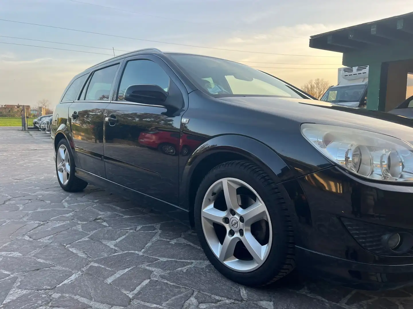 Opel Astra 1.6 16V VVT Station Wagon Enjoy GPL Nero - 2