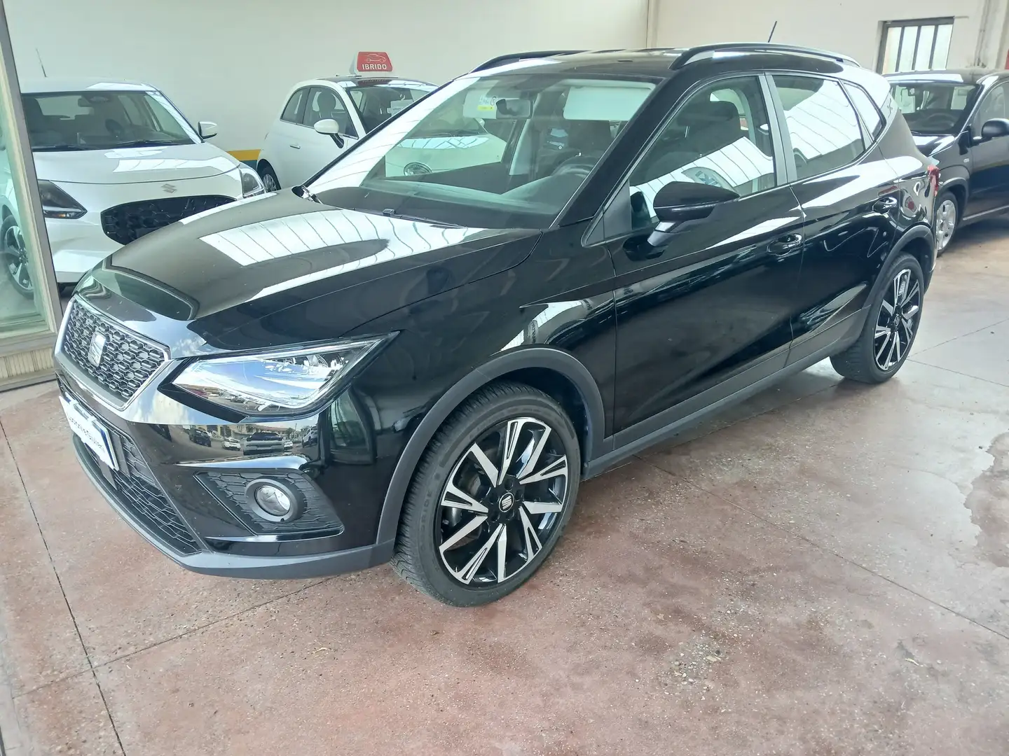 SEAT Arona Arona 1.0 tgi Black Edition 90cv Nero - 2