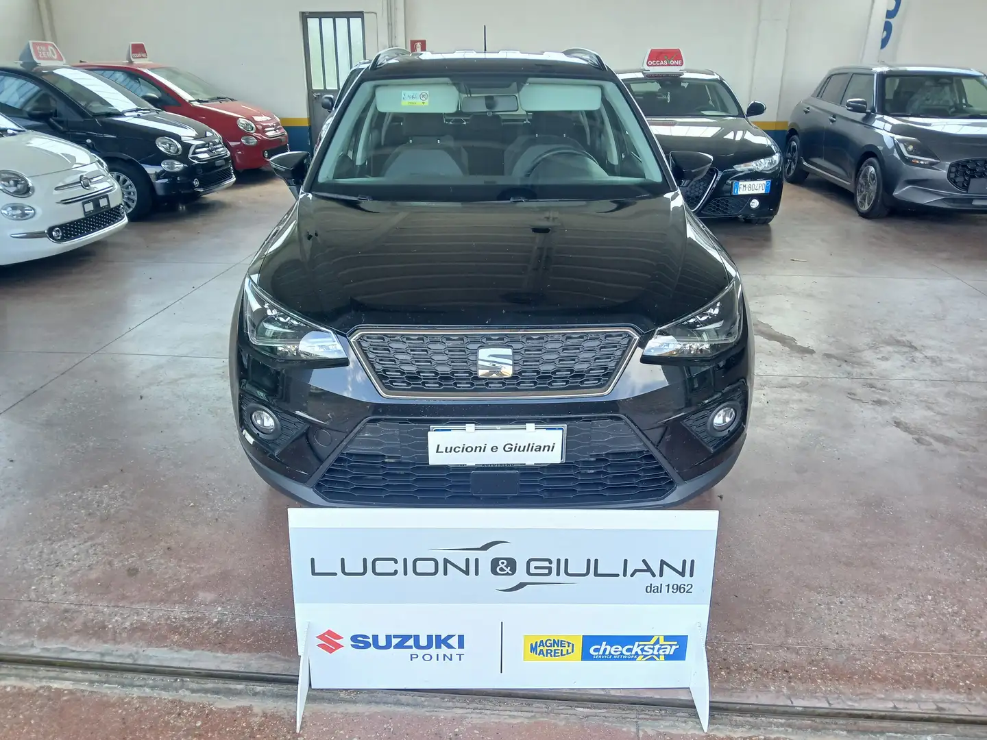 SEAT Arona Arona 1.0 tgi Black Edition 90cv Nero - 1