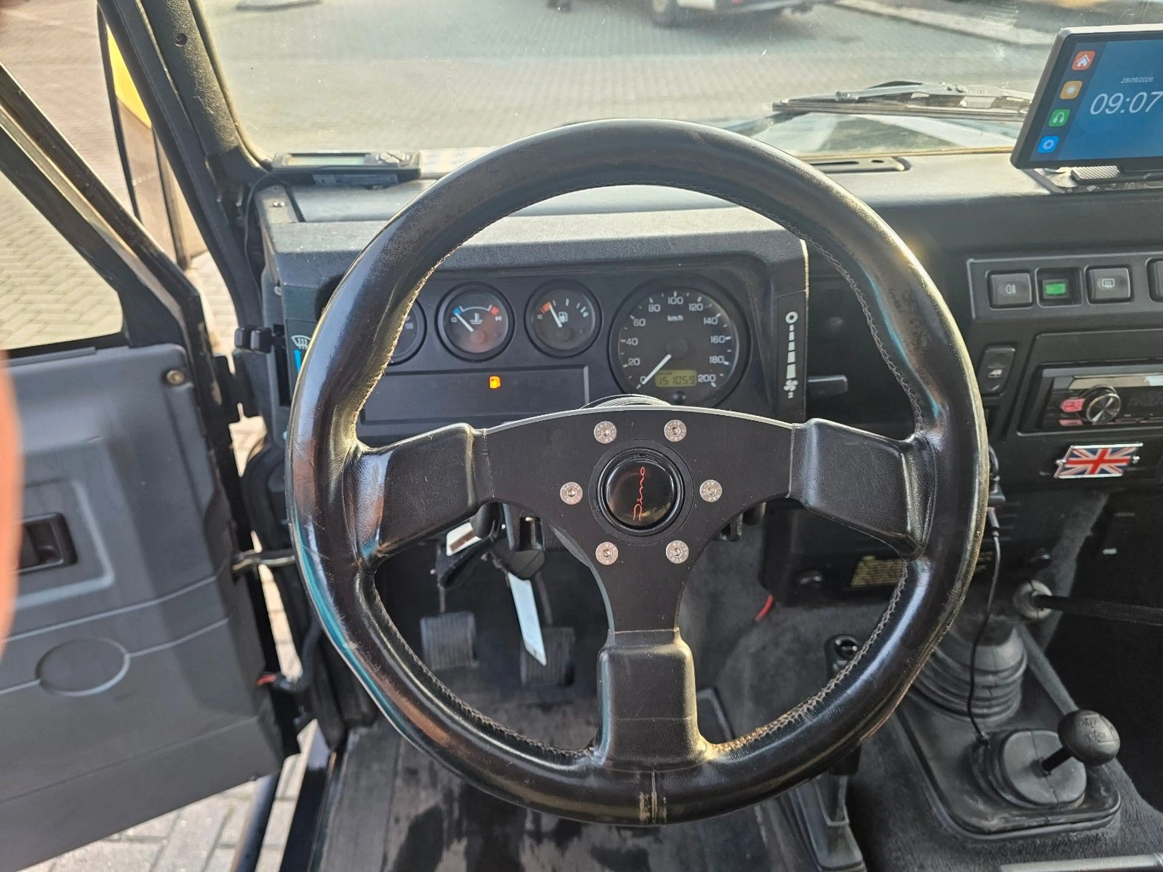 Land Rover Defender 110 Td5 Station Wagon S — photo 14