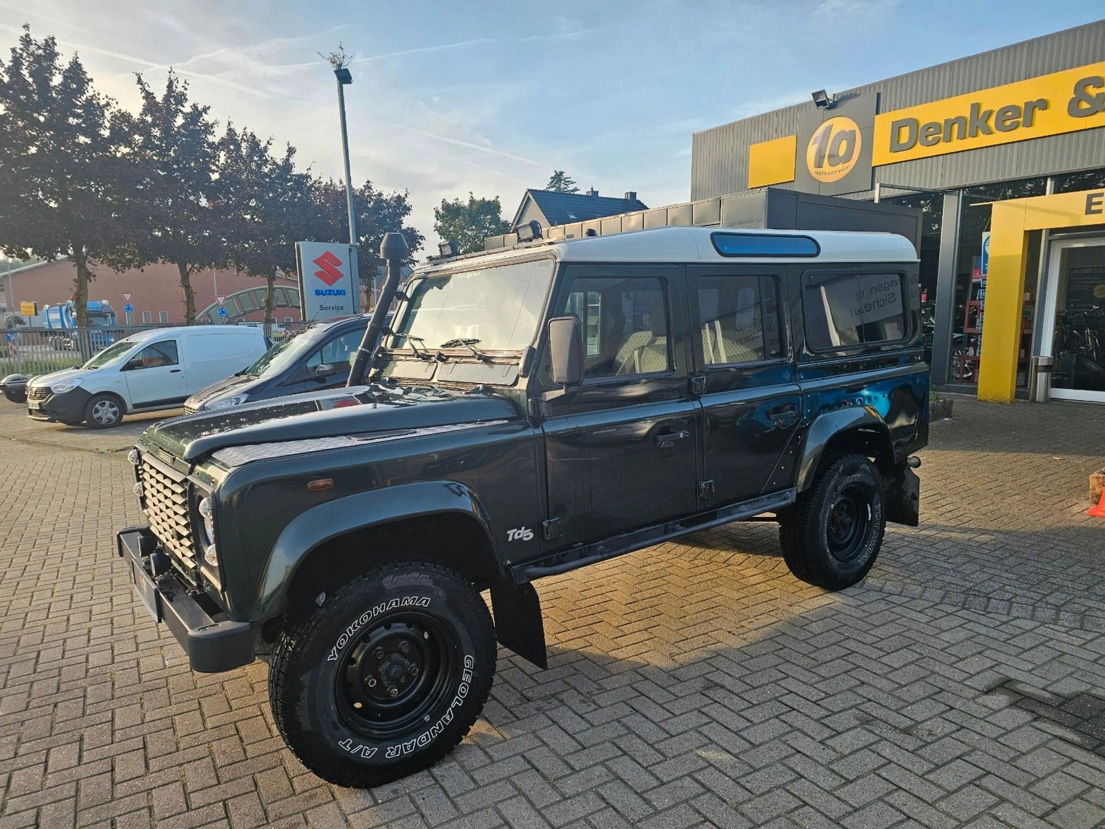 Land Rover Defender 110 Td5 Station Wagon S — photo 4