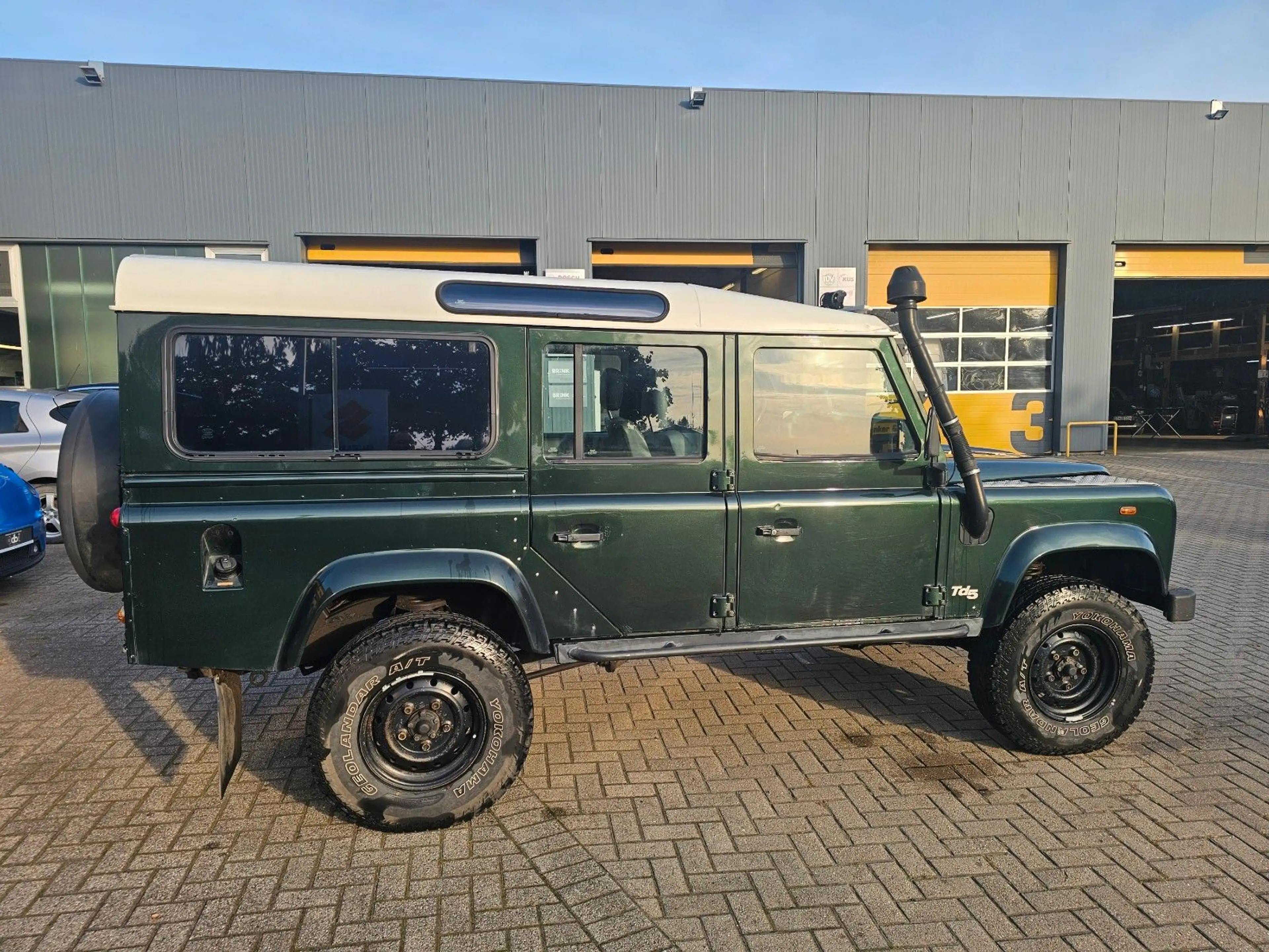 Land Rover Defender 110 Td5 Station Wagon S — photo 12