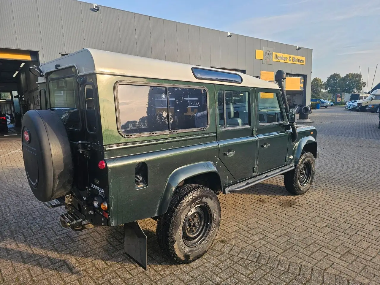 Land Rover Defender 110 Td5 Station Wagon S, foto 11