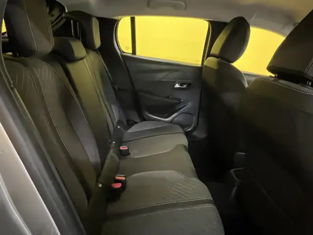 Peugeot 208 view 16