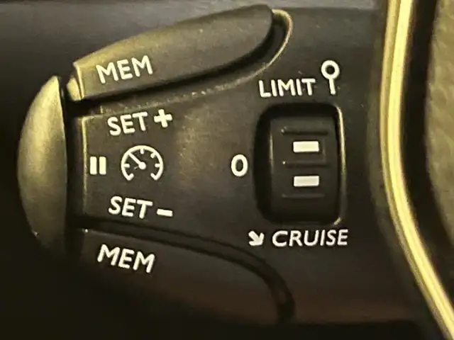 Peugeot 208 view 21