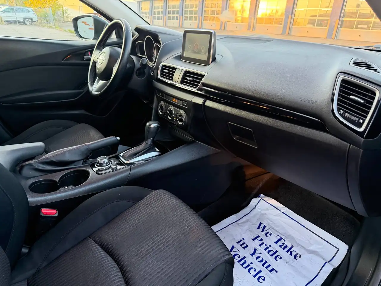 Mazda 3 снимка Mazda 3