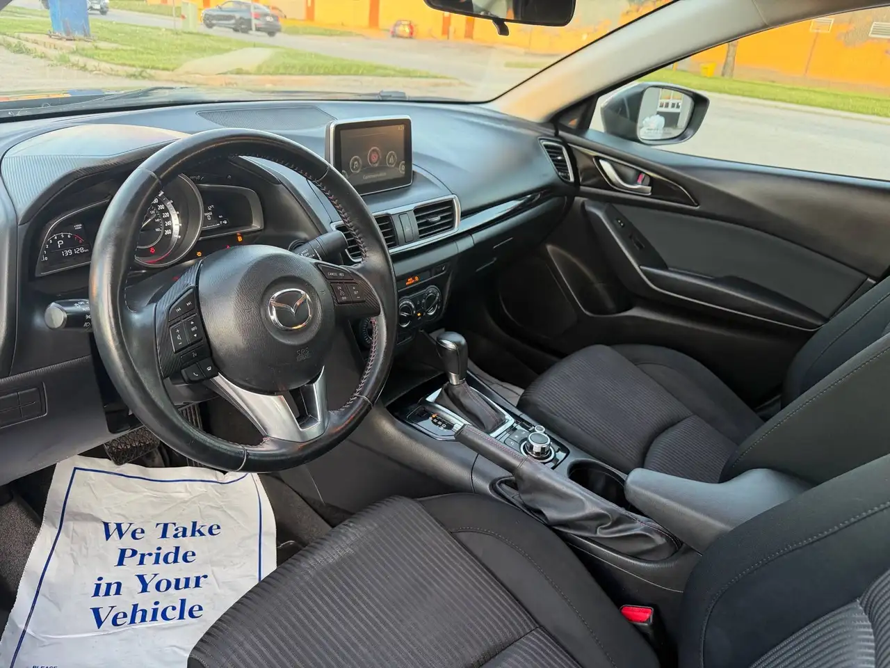Mazda 3 снимка Mazda 3
