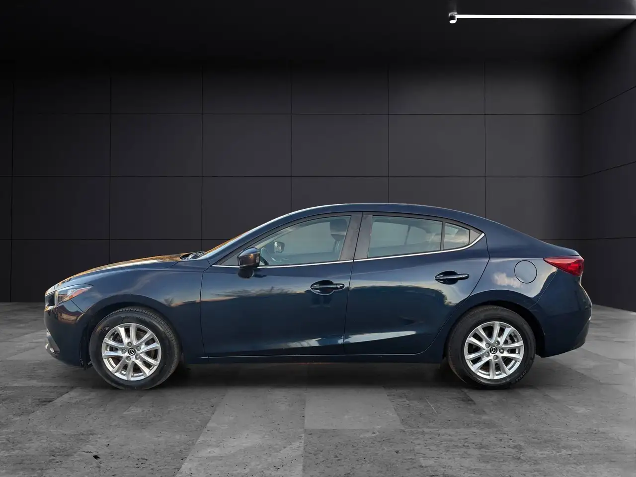 Mazda 3 снимка Mazda 3