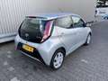 Toyota Aygo 1.0 VVT-i x-play 91Dkm.NAP, A/C, Bluetooth, CC, LE Grau - thumbnail 2