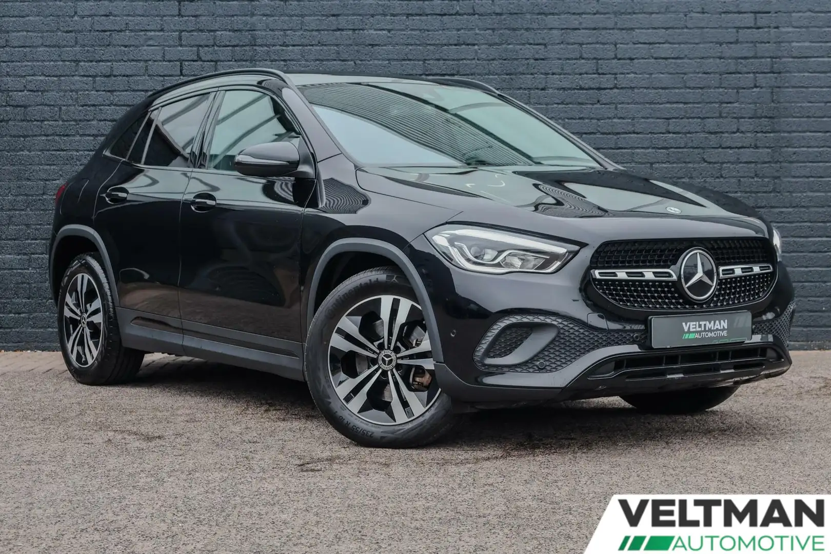 Mercedes-Benz GLA 250 e Luxury PANORAMADAK TREKHAAK LED STOELVERWARMING Noir - 2