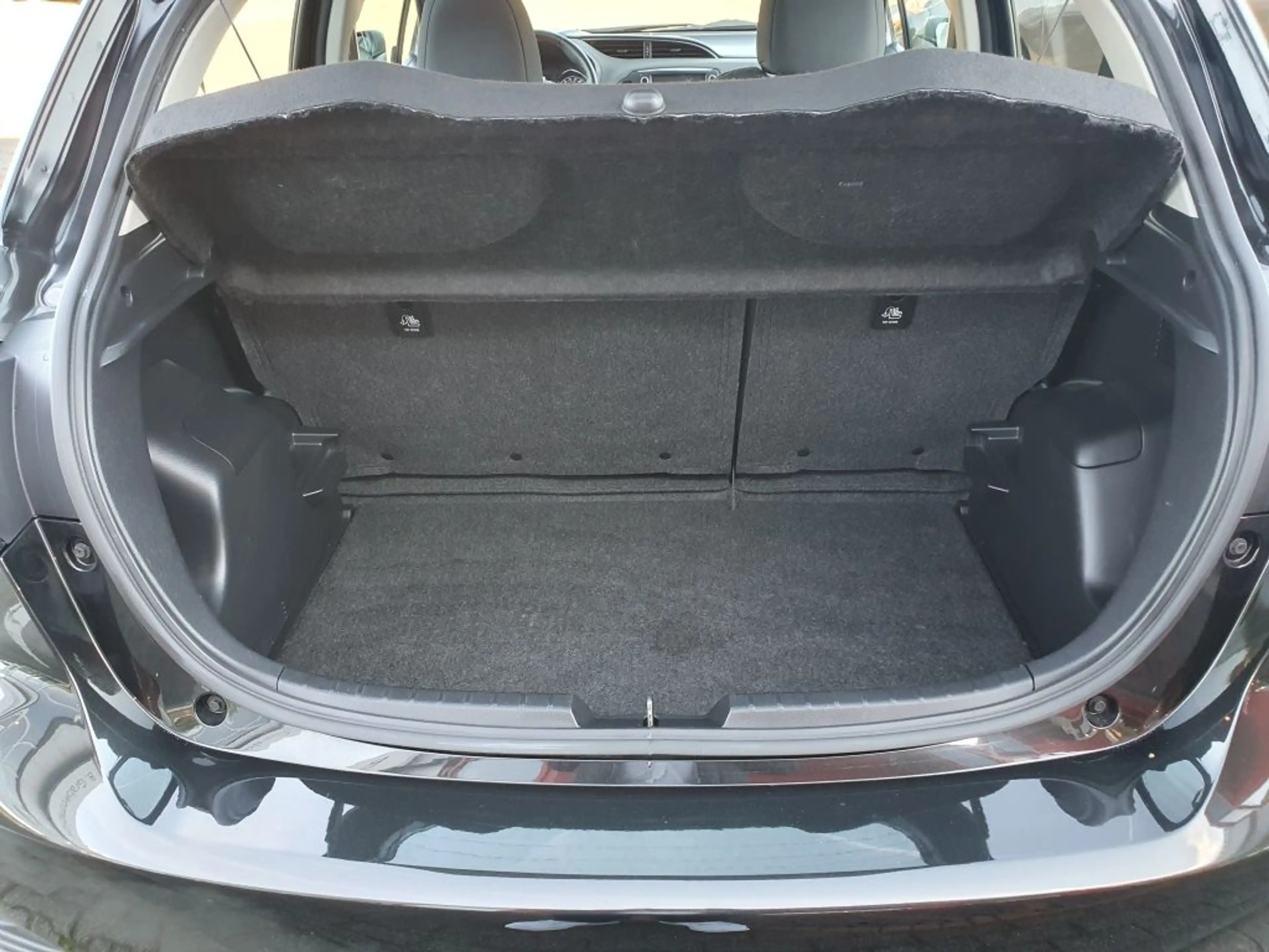 Toyota Yaris Hybrid 1.5 VVT-i Comfort — photo 7